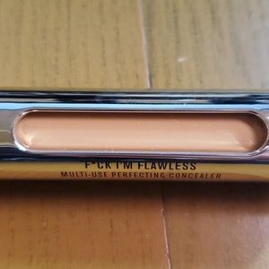 IL MAKIAGE F*CK IT I’m Flawless Concealer
